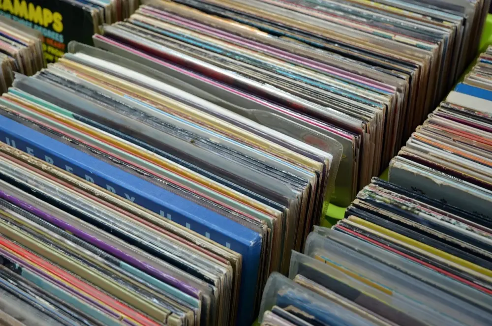 record-vinyl.webp