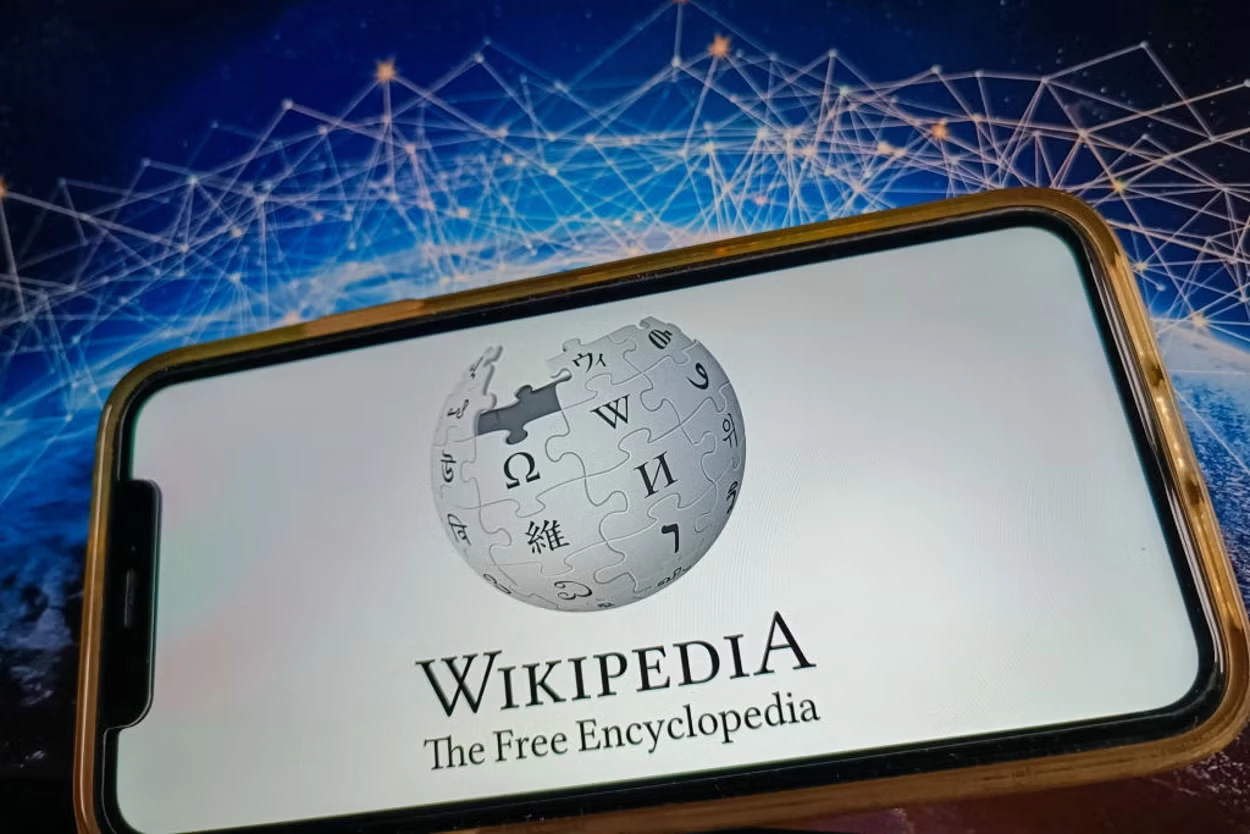 Wikipedia minder bezoekers  door ai